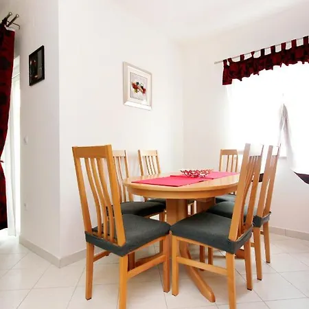 Apartmán By The Sea Vinisce, Trogir - 10008