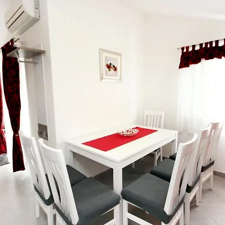 By The Sea Vinisce, Trogir - 10008 Apartmán Vinišće