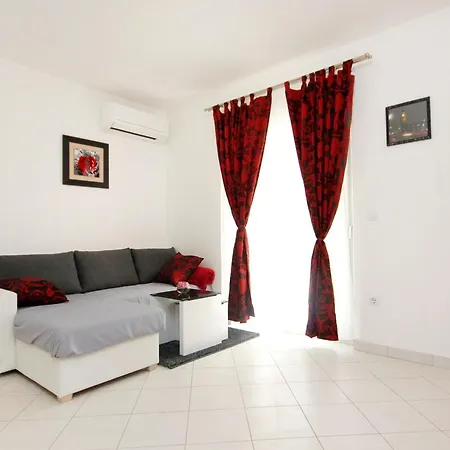 Apartmán By The Sea Vinisce, Trogir - 10008 Vinišće