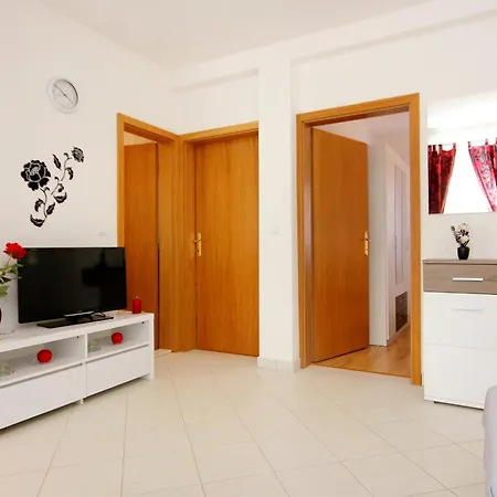 By The Sea Vinisce, Trogir - 10008 Apartmán Vinišće