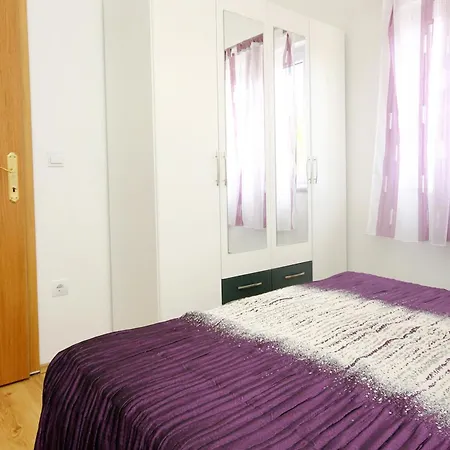 Apartmán By The Sea Vinisce, Trogir - 10008